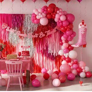 New House of Party 83ct Wild Hearts Valentine Decor Kit